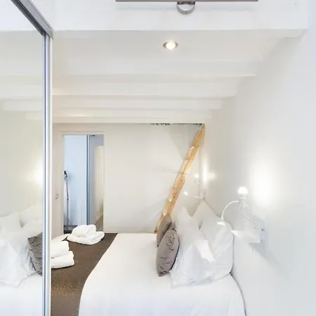 Les De La Faisanderie Chantilly