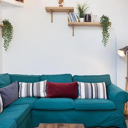 Les De La Faisanderie * شانتييّي