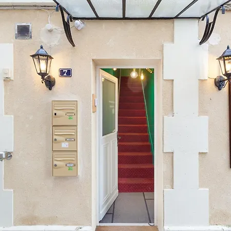 Les De La Faisanderie شقة شانتييّي