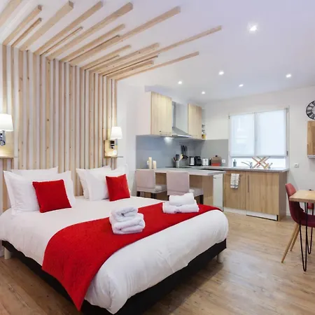 Les De La Faisanderie * Chantilly