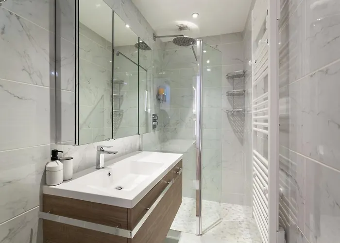 Les De La Faisanderie Apartment *