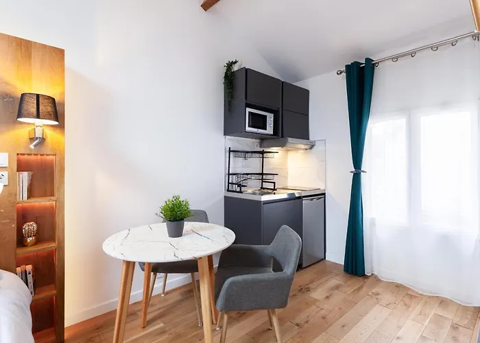 Apartment Les De La Faisanderie