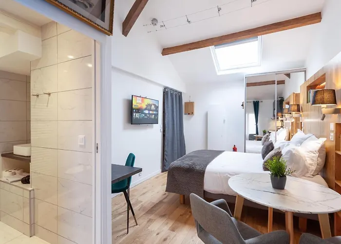 Les De La Faisanderie Chantilly