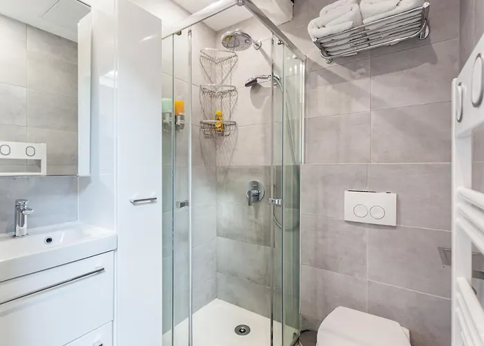 Les De La Faisanderie Apartment