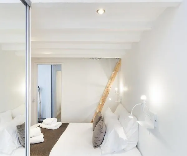 Les De La Faisanderie Chantilly